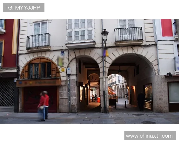 探索加拉特的魅力与文化深度，感受这座城市的独特风情与历史韵味